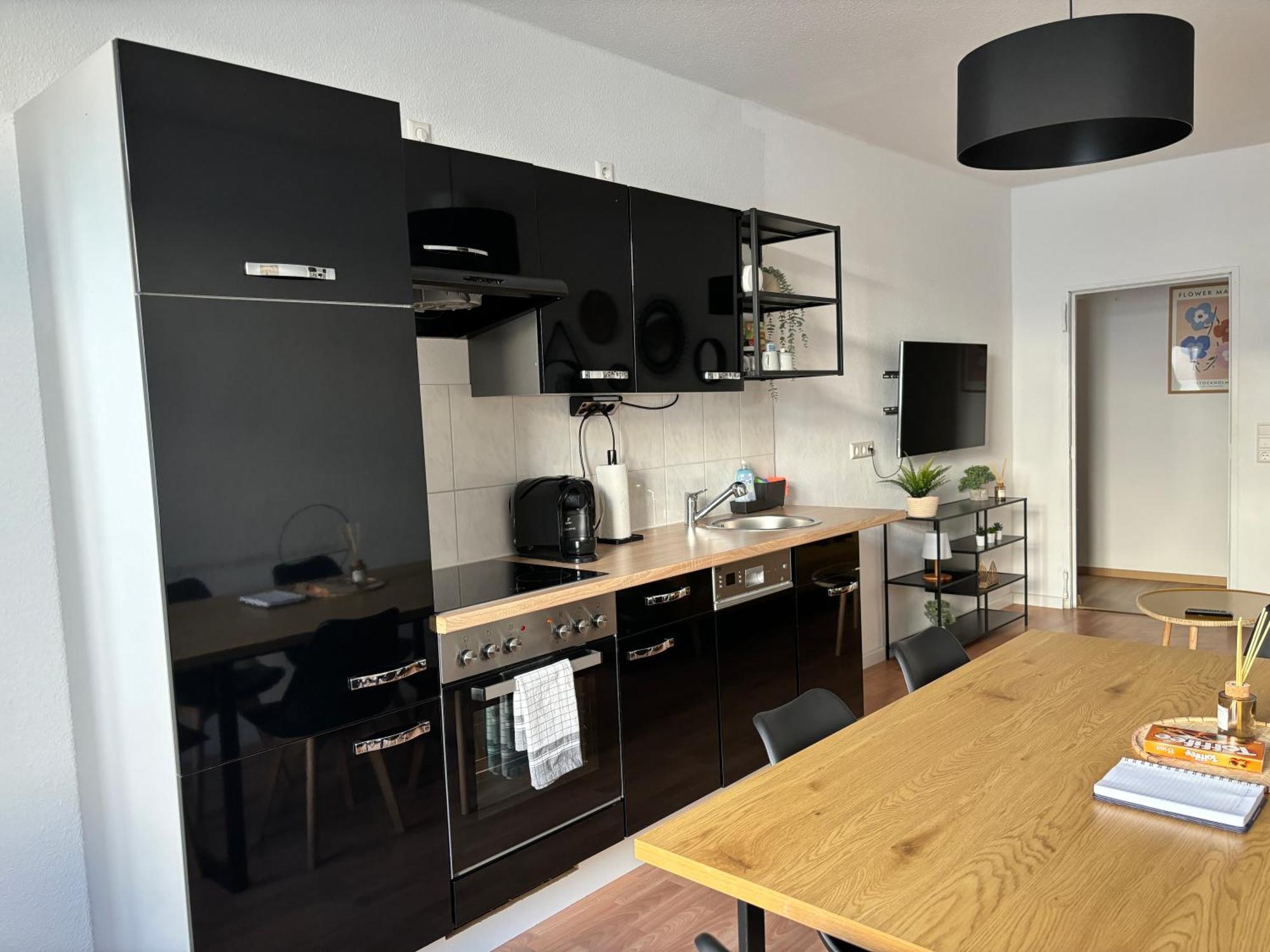 150Qm - 5 Rooms - Free Parking - Mallibase Apartments Hannover Exterior photo